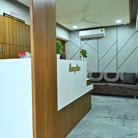 Hotel Sury Villa Ahmadabad Zewnętrze zdjęcie