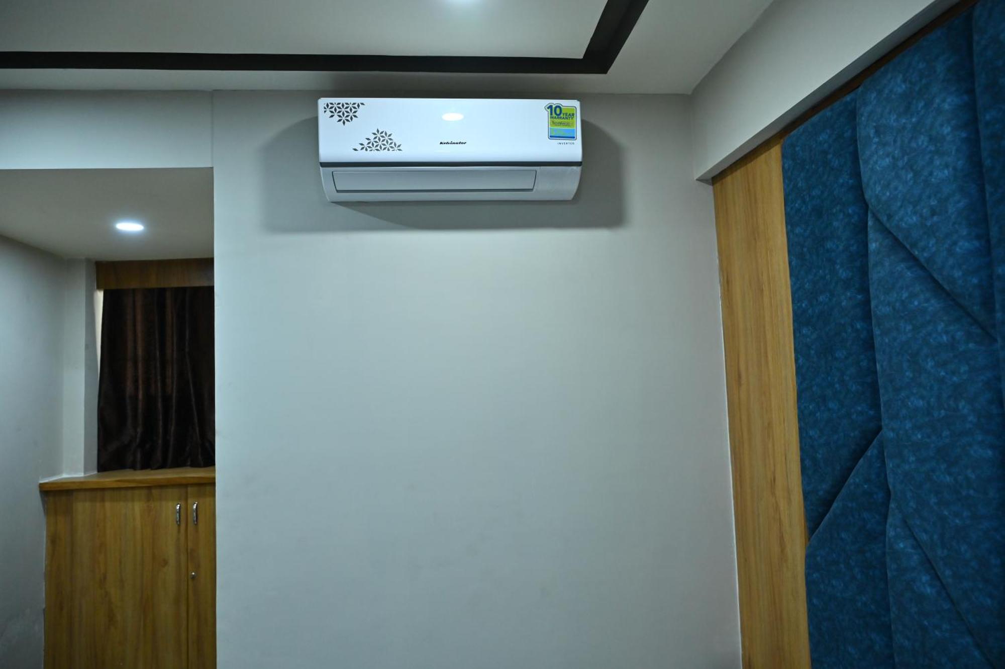 Hotel Sury Villa Ahmadabad Zewnętrze zdjęcie