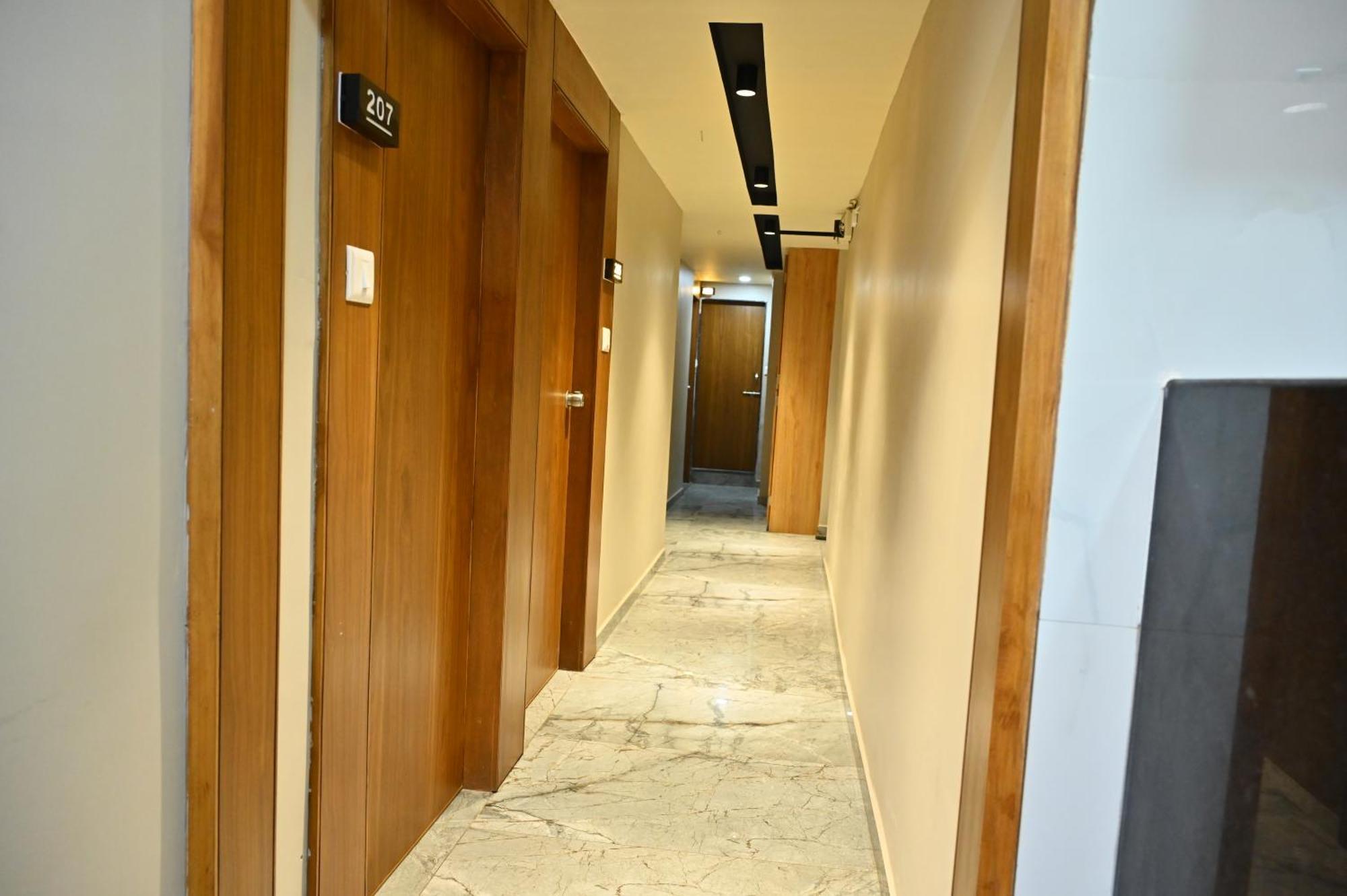 Hotel Sury Villa Ahmadabad Zewnętrze zdjęcie