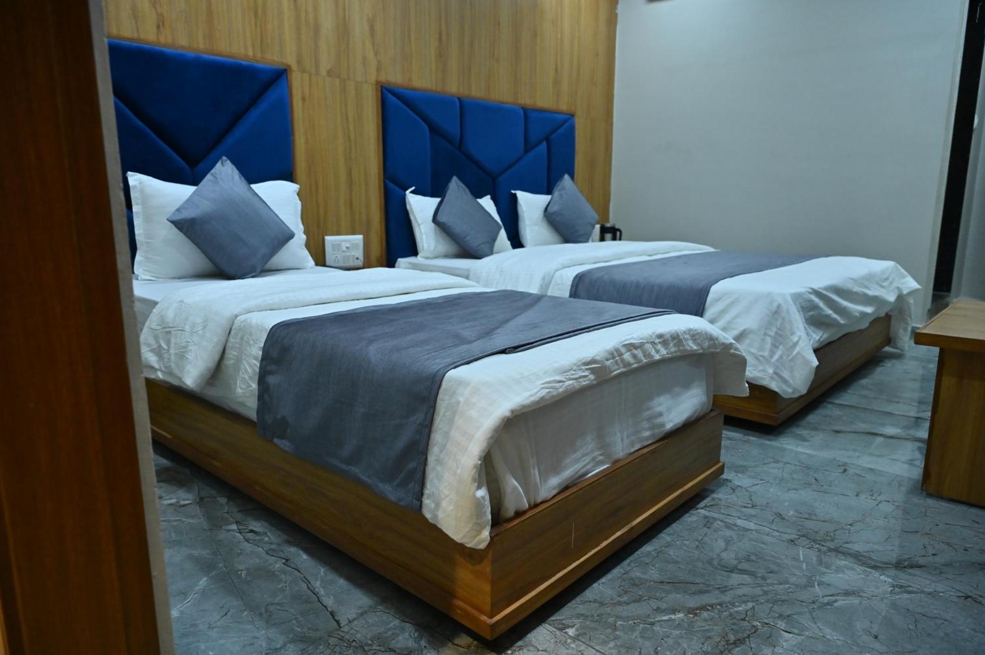 Hotel Sury Villa Ahmadabad Zewnętrze zdjęcie